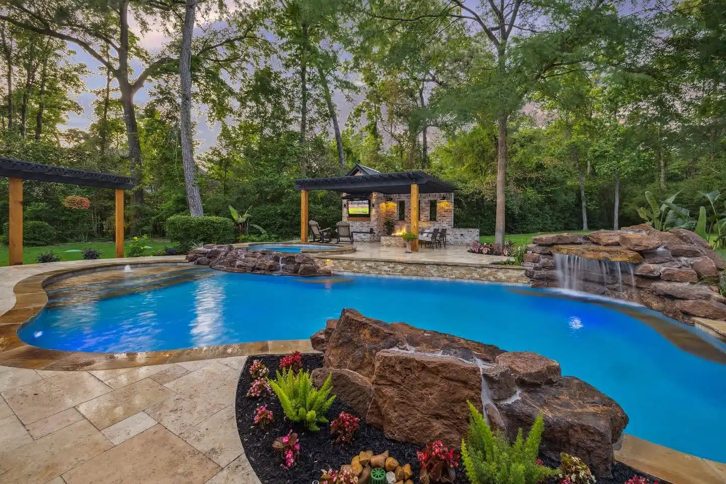 Pool water feature fountain backyard Houston TX